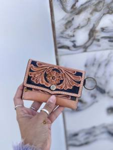 Nouvelle bourse à monnaie de petite taille, sculptée à la main par un designer, élégante, multi-usages, en cuir western, design magnifique, vente chaude - Product Image 2