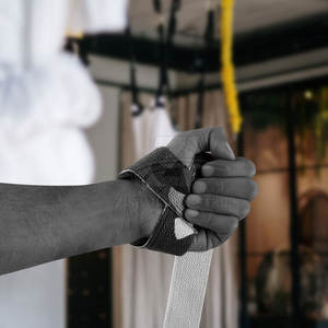 Sangles de poignet antidérapantes pour la musculation, design de logo personnalisé, sangles de levage pour la musculation en salle de sport - Product Image 4