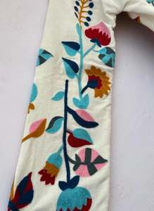 Veste en velours brodée de style indien Suzani de haute qualité, veste ethnique tendance bohème faite à la main, vêtement d'extérieur de qualité supérieure - Product Image 4