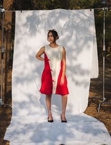 Vestido Maxi de Color Rojo y Blanco en Contraste, Sin Tirantes, Sin Mangas, Corte Holgado, Informal, de Verano, Tejido de Algodón y Fibra de Bambú, con Lazo Delantero, Sólido - Product Image 4