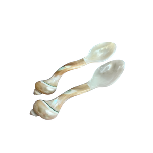 Cuillère artisanale vietnamienne en nacre, fabriquée à partir de coquillages naturels, pour servir du café, des desserts et pour les collections de cadeaux - Product Image 1