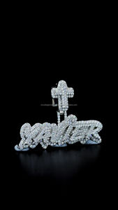 Pendentif Mossanite sur mesure en argent sterling 925 avec caution croisée personnalisée Iced Out Diamond Unique Name Pendant Charm - Product Image 3