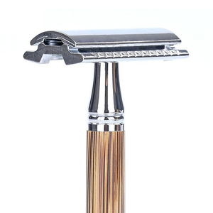Maquinilla de Afeitar Profesional de Doble Hoja, Acero Inoxidable, Mango de Madera, Herramienta de Aseo Personal Reutilizable y Sostenible - Product Image 3