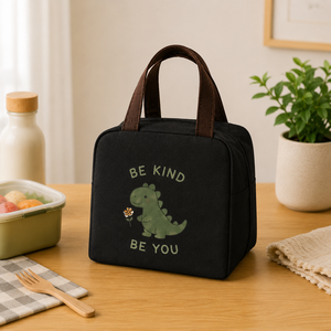 Bolsa de Almuerzo de Lona Negra Amani con Diseño de Dinosaurio, Texto Be Kind Be You, Asa Superior, Cierre de Cremallera, Tamaño Mediano para Viaje - Product Image 5