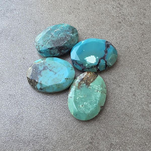 Turquoise tibétaine naturelle ovale facettée, cabochon, pierre précieuse calibrée et polie, fourniture en gros pour la fabrication de bijoux - Product Image 1