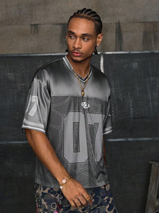 Haut de sport en mesh gris oversize pour homme, style streetwear Y2K, respirant, numéro personnalisé, mode urbaine, maillot de football américain - Product Image 3