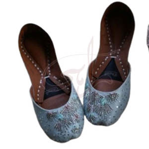 Service OEM, Dernier Style, Meilleure Qualité, Fabriqué au Pakistan, Khussa Haute Performance pour Femmes en Vente - Product Image 3