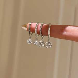 Boucles d'oreilles pendantes parfaites pour les fêtes, plaquées or rose, argent 925 platine avec embellissements en zircon, tendance pour femmes - Product Image 1