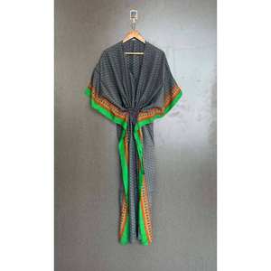 Kaftan long en soie tendance, grande taille, robe d'été, tenue de nuit, cache-maillot de bain, confortable et léger, artisanat ethnique - Product Image 3