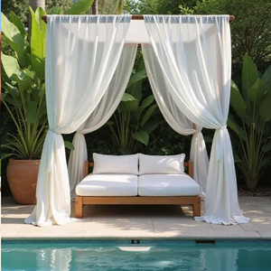 Lit de repos d'extérieur de luxe en teck avec auvent et rideaux, lit de cabane moderne pour piscine, mobilier de jardin pour villas et resorts, Indonésie - Product Image 1