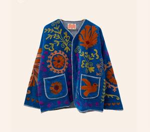 Veste en velours bleu brodée à la main, col en V, motif floral, manches chauve-souris, style Prairie Chic, manteau de printemps pour femme, Suzani, vente en gros - Product Image 1