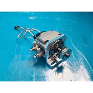 Actuador Rotatorio SMC Serie CRB1BW (Actuador de Paletas Rotatorias) CDRB1BW50-180S-T79L Usado Como Pieza de Repuesto para Equipos Semiconductores Legacy - Product Image 4