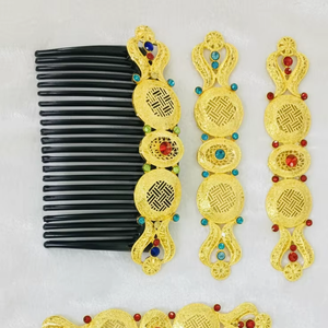 Peigne à cheveux vintage plaqué or, fait main, écologique, étanche, élégant, en alliage, avec mini pierres rouges et motif floral, pour mariée - Product Image 1