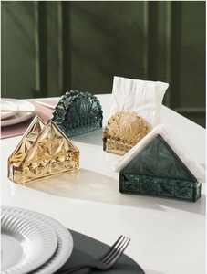 Boîte à mouchoirs élégante en résine, porte-serviettes unique, décoration d'intérieur, porte-mouchoirs décoratif pour anniversaire, design moderne style ferme - Product Image 1