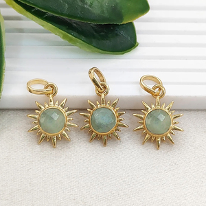 Colgante Redondo de Aguamarina con Forma de Sol, Chapado en Oro, con Engaste de Collet, Hecho a Mano, Joyería de Aguamarina, Colgante de Gema Redonda de 6mm - Product Image 1