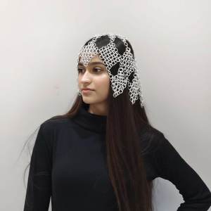 Haut et coiffe en maille d'aluminium : Costume médiéval Renaissance - Product Image 4