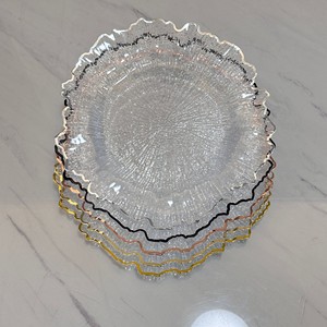 Plato Decorativo Transparente con Borde Dorado y Diseño de Hoja de Loto para Bodas, Eventos, Hoteles y Catering - Product Image 6