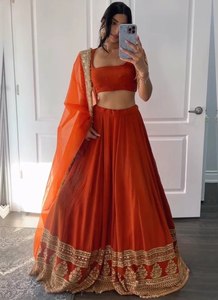 Ensemble Lehenga Choli en Faux Georgette Brodé Zari avec Blouse Semi-Couturée et Dupatta à Bordure Dentelle pour Mariage et Fêtes - Product Image 1