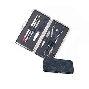 Kit de manucure et pédicure professionnel 5 pièces format poche, outils de beauté en acier pour table, marque privée, idéal pour les voyages - Product Image 1