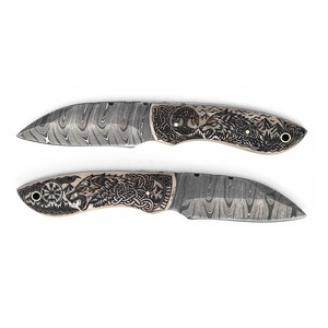 Couteau de chasse à lame fixe en acier Damas personnalisé - Lame droite de 19 cm - Manche en os de chameau gravé au laser - Motif loup Vegvisir - Product Image 2