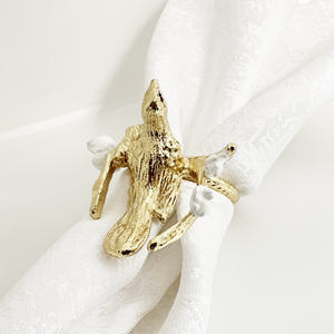 Anneaux de serviette décoratifs de luxe pour la salle à manger, porte-serviettes élégants pour les fêtes et les célébrations - Product Image 1