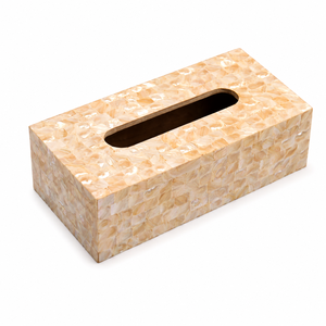 Boîte à mouchoirs en bois blanc vintage artisanale, support décoratif de luxe pour le bureau et les hôtels - Product Image 1