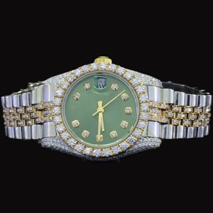 Reloj de pulsera de cuarzo de 41 mm con esfera verde y diamantes de moissanita, diseño de última generación para hombre, con fecha automática y detalles incrustados. - Product Image 1