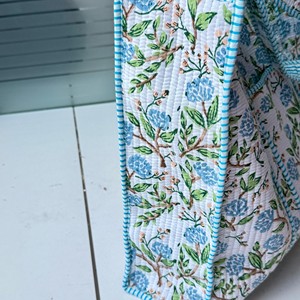Floral Pattern Non-Woven Fabric Tote <b>Bag</b> Open Top Fashion Shopping <b>Bag</b> for Women All Seasons - Product Image 3