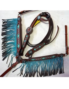 Conjunto de cabezada, pechopetral y riendas de cuero marrón estilo western con incrustaciones de turquesa, flecos color verde azulado y conchos, cómodo y duradero LLT - Product Image 1