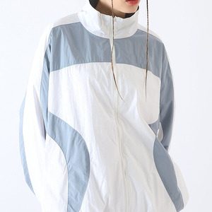 Chaqueta Cortavientos de Nailon con Bloques de Color Unisex Personalizada OEM |   Ropa Deportiva Oversize de Estilo Urbano - Product Image 2