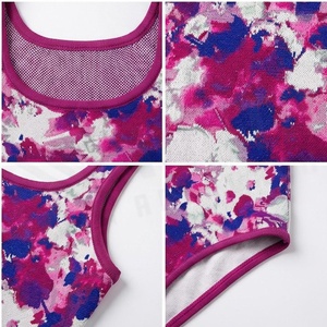Ensemble de yoga 2 pièces imprimé papillon bleu avec finition dorée, body à col en V profond et jupe portefeuille longueur genou - Product Image 4