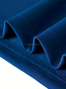 Chemise d'été décontractée pour homme, couleur unie, col golf, manches courtes, tissu respirant et lavable en machine, doux et confortable - Product Image 5