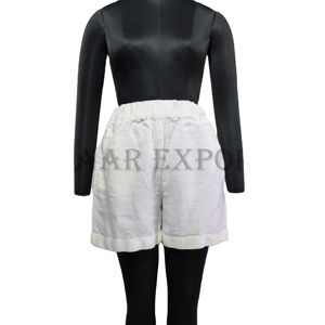 กางเกงขาสั้นผ้าลินินสีขาวสำหรับผู้หญิงกางเกงขาสั้นสำหรับพักผ่อนวันหยุดพักผ่อนพักผ่อนแบบกำหนดโลโก้ได้เอง - Product Image 1