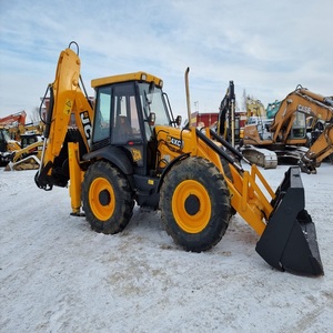 รถตักล้อยาง JCB 4CX มือสอง สภาพดี พร้อมแขนตัก รถแทรกเตอร์ เครื่องจักรกลการเกษตร 95 แรงม้า ขับเคลื่อน 4 ล้อ อุปกรณ์ฟาร์ม - Product Image 4