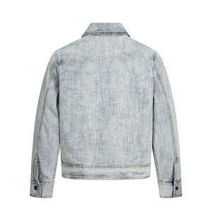 แจ็คเก็ตยีนส์ผู้ชายแบบขายส่ง OEM ผ้าเดนิมฟอกทรง Trucker Jacket รับทำโลโก้ตามสั่ง จัดส่งรวดเร็ว - Product Image 2