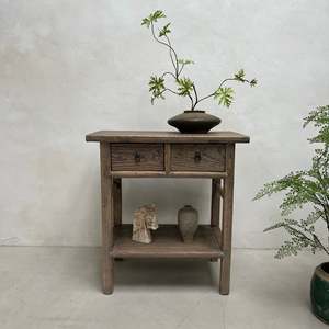 Mesa Consola Pequeña Estilo Rústico Clovelly, Madera de Olmo Maciza, Dos Cajones, Estante Abierto, Mueble Auxiliar Vintage para Sala de Estar - Product Image 3