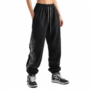 Pantalones de chándal anchos de felpa pesada con pedrería para mujer, con cordón en la cintura, estilo jogger, tipo pijama - Product Image 3