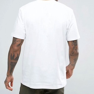 เสื้อยืดแขนสั้นลายทางผู้ชาย คอกลม ทรงปกติ สไตล์ลำลอง ผ้าถัก 100% คอตตอน โลโก้ด้านหน้า ระบายอากาศได้ดี ทรงโอเวอร์ไซส์ - Product Image 2