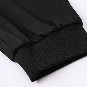 Ensemble de survêtement classique uni, conçu pour le confort et la durabilité, en tissu de coton doux et respirant, coupe décontractée. - Product Image 4