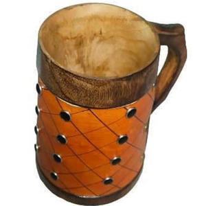 Jarra de madera de acacia hecha a mano estilo vikingo con diseño de cuerda y tachuelas metálicas, acabado marrón, para fiestas - Product Image 2