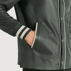 Veste universitaire personnalisée de qualité supérieure pour hommes, corps en laine, manches en cuir, style streetwear universitaire, veste avec logo brodé - Product Image 6