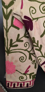 Chaqueta de lona bordada a mano con motivos florales, impresionante chaqueta bordada Suzani para mujer - Product Image 3