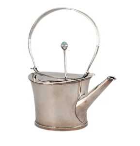 Tetera de Plata Pulida con Cuerpo Angular, Rayas Verticales, Boquilla Acanalada, Asa Rectangular, Tapa con Remate de Cúpula, Hecha a Mano, Estilo Art Deco - Product Image 2