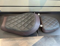 Siège matelassé double confort, fourni directement par l'usine, compatible avec Scrambler 400, coussin de siège souple et durable pour passager et arrière 36TA0054