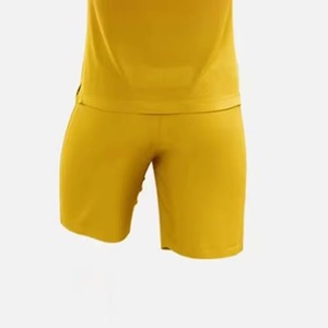 Ensemble polo et short d'uniforme pour entraîneur de football, tenue technique pour directeur de club de football, avec écusson brodé personnalisé - Product Image 2