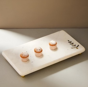 Plateau rectangulaire en marbre blanc, plateau de service, plateau en marbre avec pieds dorés, plateau décoratif, plateau de table, plateau de luxe, plateau pour la décoration de la maison - Product Image 1