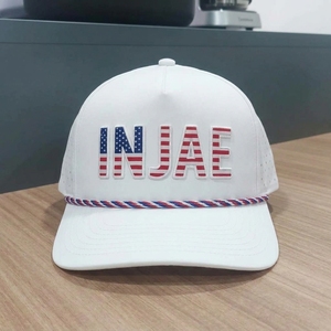 Casquette de golf personnalisée à 5 panneaux, marque privée OEM ODM, avec panneaux perforés découpés au laser de précision, ajustement réglable, faible MOQ - Product Image 1