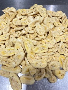 Best Price 2026 Wholesale Crispy Banana Chips 10kg Bulk Packing Thin Crinkle Style Dried Bananas for OEM Brands - Product Image 4