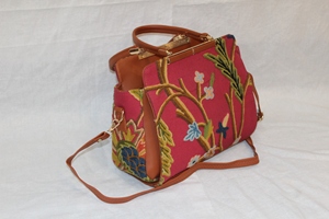 Bolso tote bordado floral con trabajo ari, bolso de hombro con asa marrón y cierre de cremallera para uso diario - Product Image 3