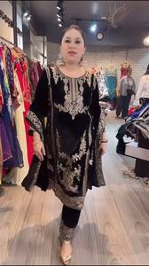 Kurta de Terciopelo de Seda Romana para Mujer con Bordado Multibordado de Secado Rápido para Todas las Estaciones - Product Image 2